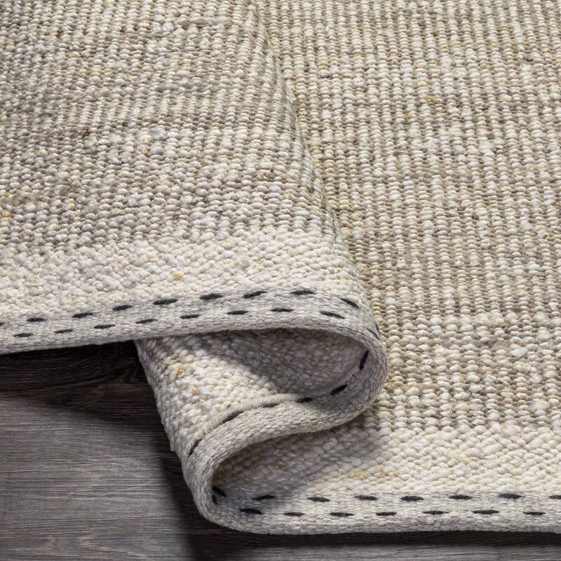 Livabliss Casual Sadie Dots Area Rug