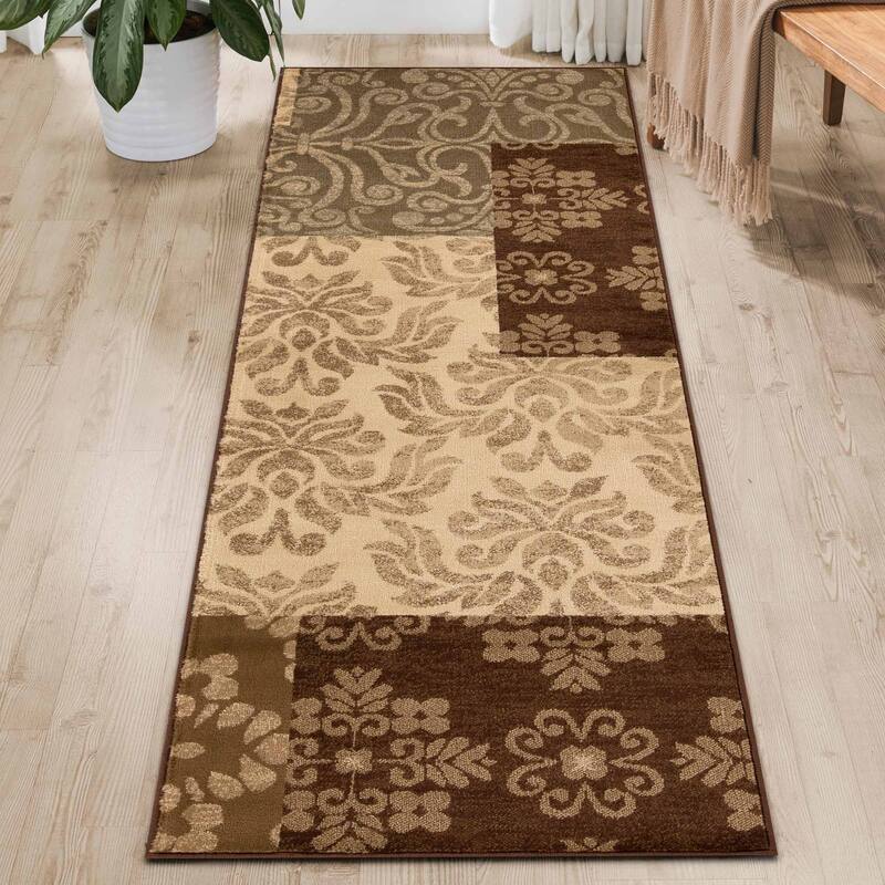 Superior Floral Geometric Blocks Power-Loomed Indoor Area Rug - 2'7" x 8' - Beige