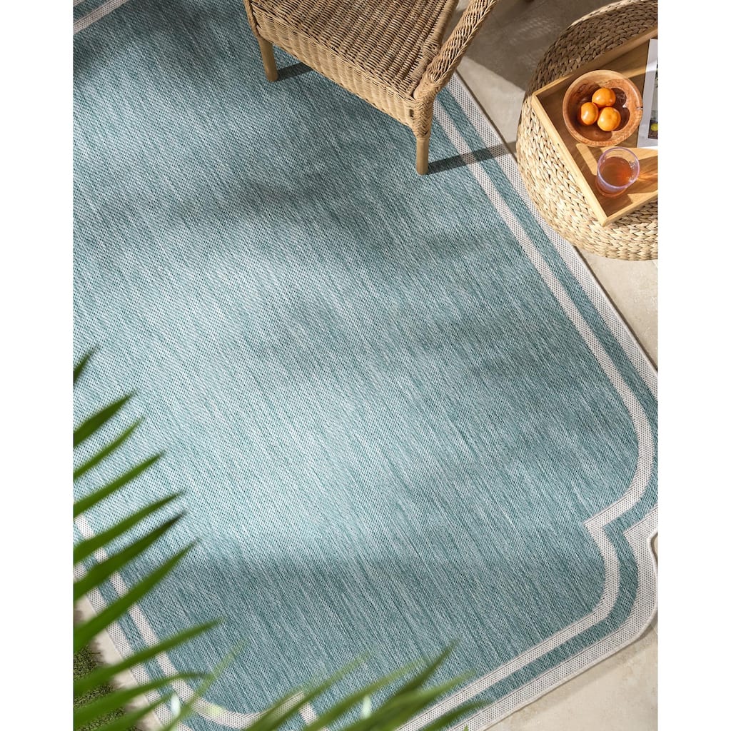 Livabliss Miami Beach Traditional Indoor/Outdoor Area Rug