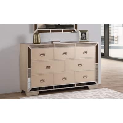 Holly Hills 8-drawer Dresser