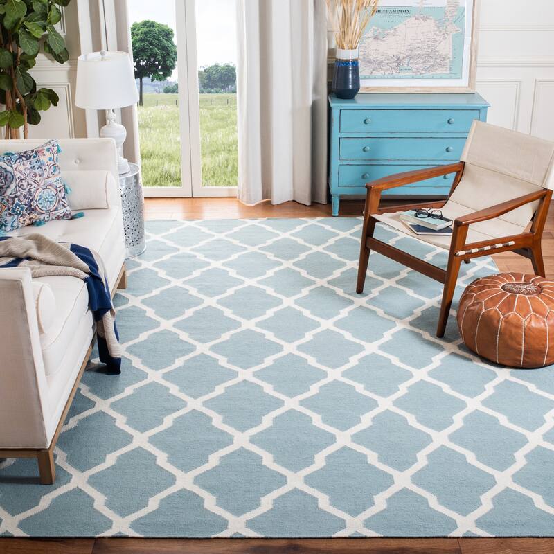 SAFAVIEH Handmade Flatweave Dhurries Chiang Modern Moroccan Wool Rug - 9' x 12' - Light Blue/Ivory