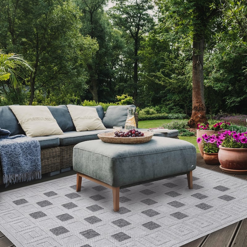 Superior Modern Geometric Greek Key Indoor Outdoor Area Rug - 6' x 8'10" - Grey