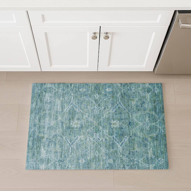 Machine Washable Indoor/ Outdoor Vintage Traditional Chantille Rug