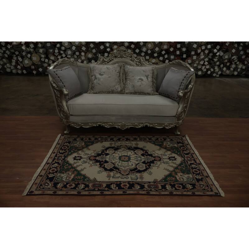 Hand Knotted Oriental 100% Wool Carpet Traditional Medallion Beige & Ivories Sumak Area Rug - 6' 0'' X 4' 1''