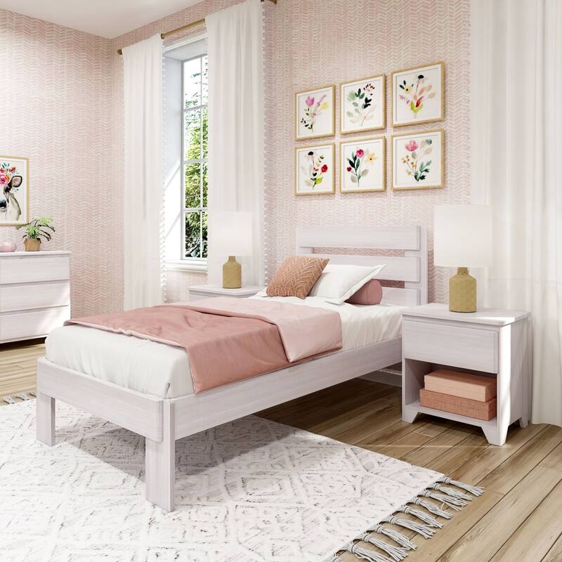 Max and Lily Farmhouse Twin Bed with Plank Headboard - White Wash