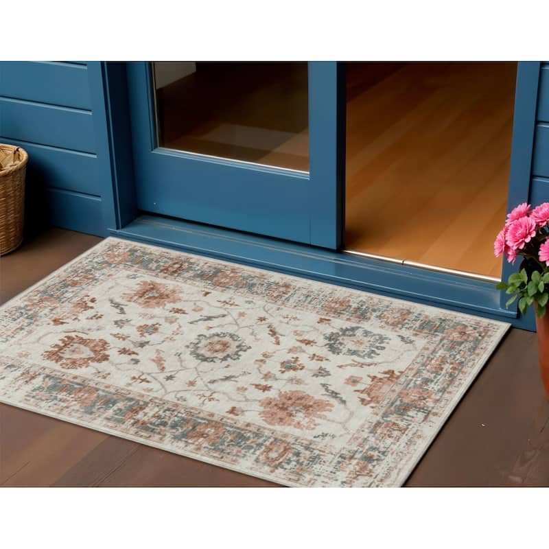 HomeRoots Floral Traditional Rectangle Outdoor Rug - 3' x 5'