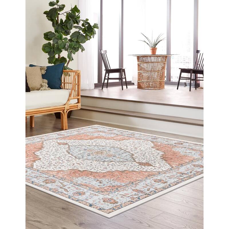 Traditional Jeopok Collection Area Rug