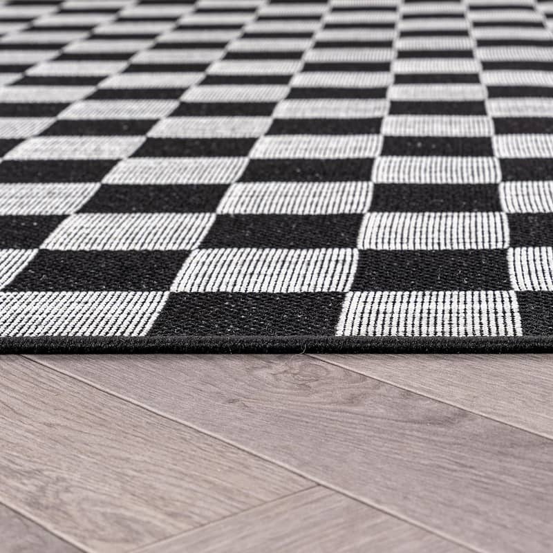 World Rug Gallery Checkered Indoor/Outdoor Flat Woven Area Rug