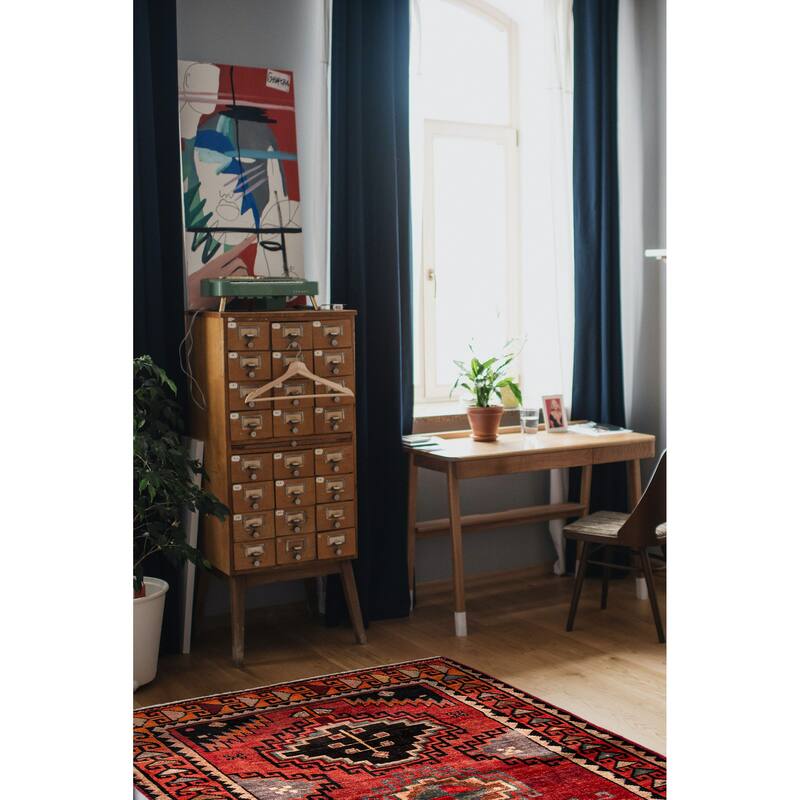 ECARPETGALLERY Hand-knotted Melis Vintage Red Wool Rug - 4'7 x 5'11