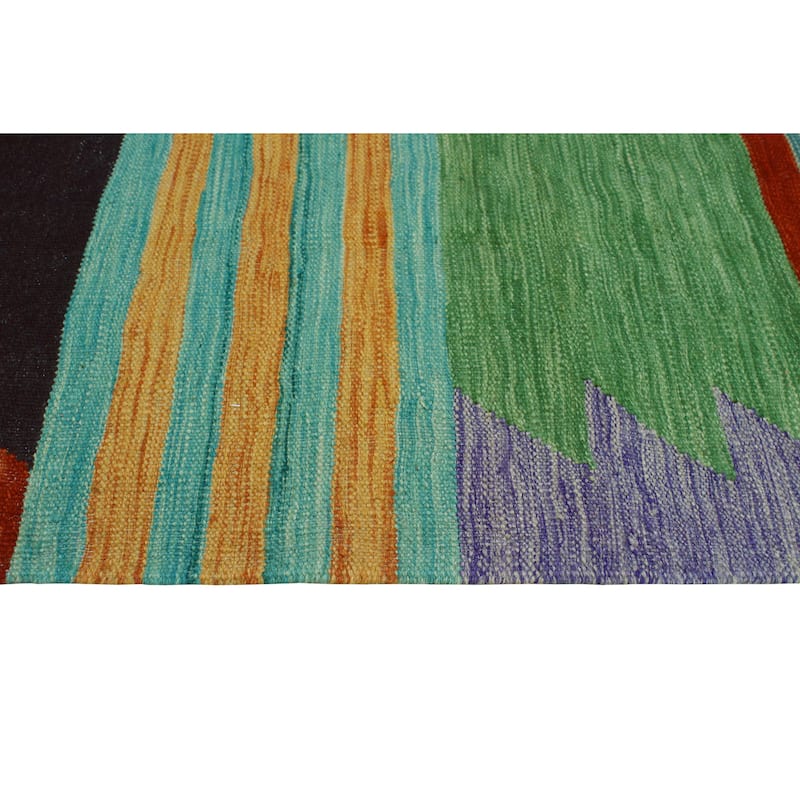 Modern Flatweave Irmak Green/Ivory Rug - 6'4" x 9'9"