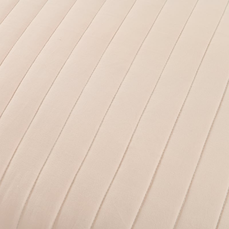 Lush Decor Soft Stripe All Season Quilt/Coverlet Set