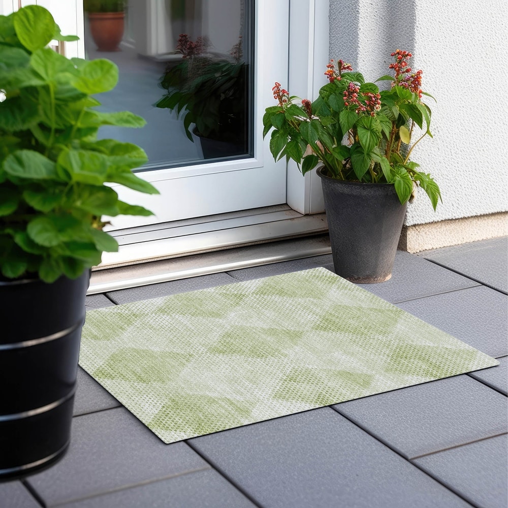 Machine Washable Indoor/ Outdoor Modern Diamonds Chantille Rug