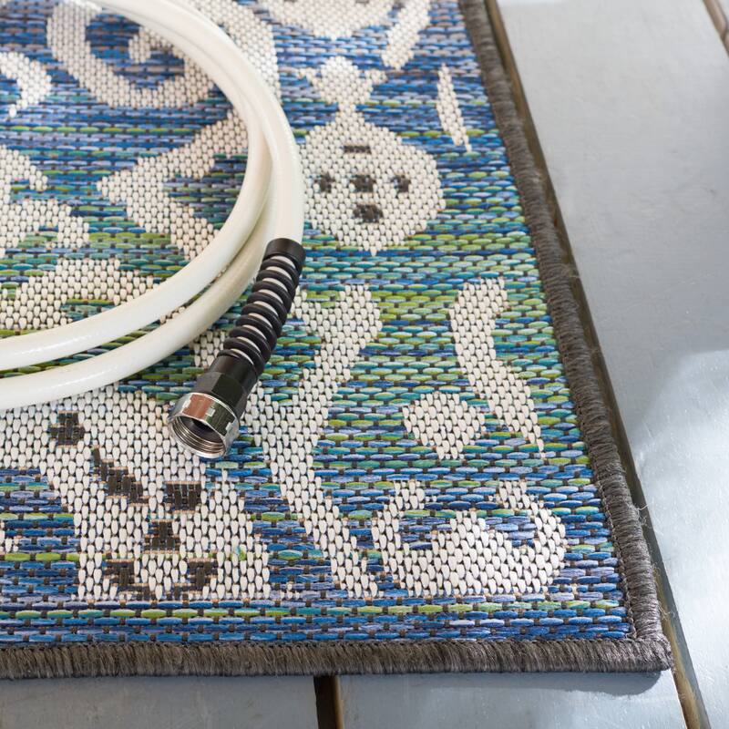 SAFAVIEH Havana Annet Geometric Indoor/ Outdoor Waterproof Rug