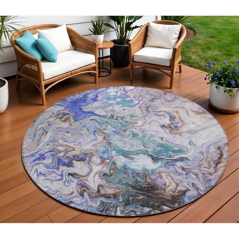 HomeRoots Abstract Transitional Rectangle Outdoor Rug - 8' Round