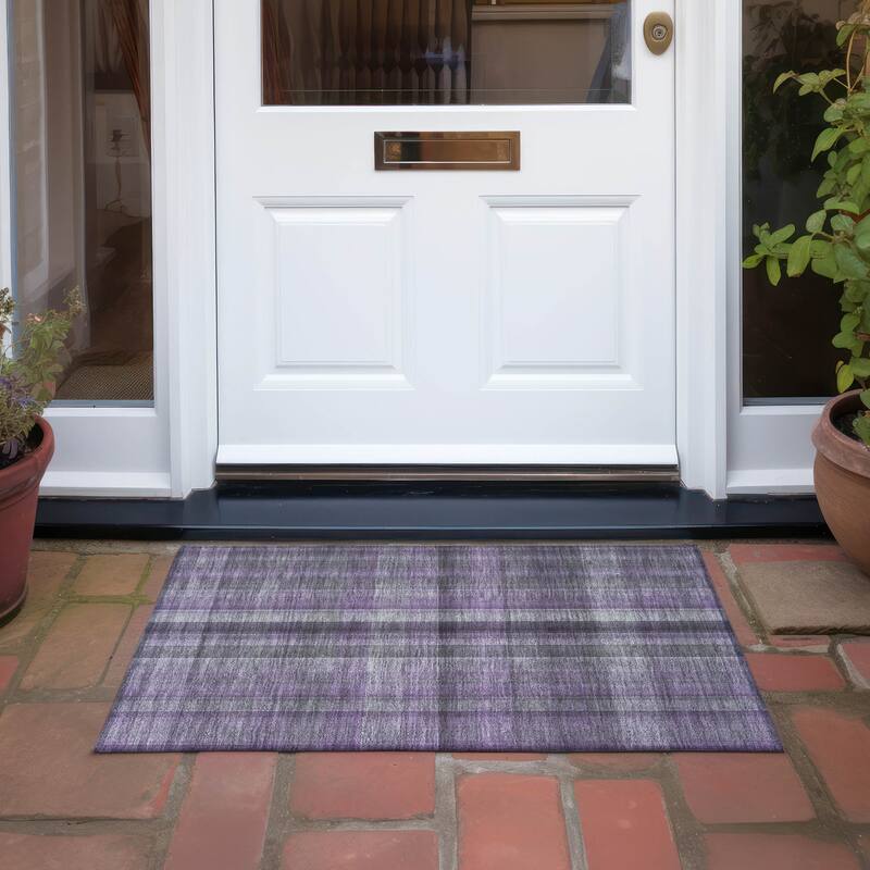 Machine Washable Indoor/ Outdoor Modern Plaid Chantille Rug