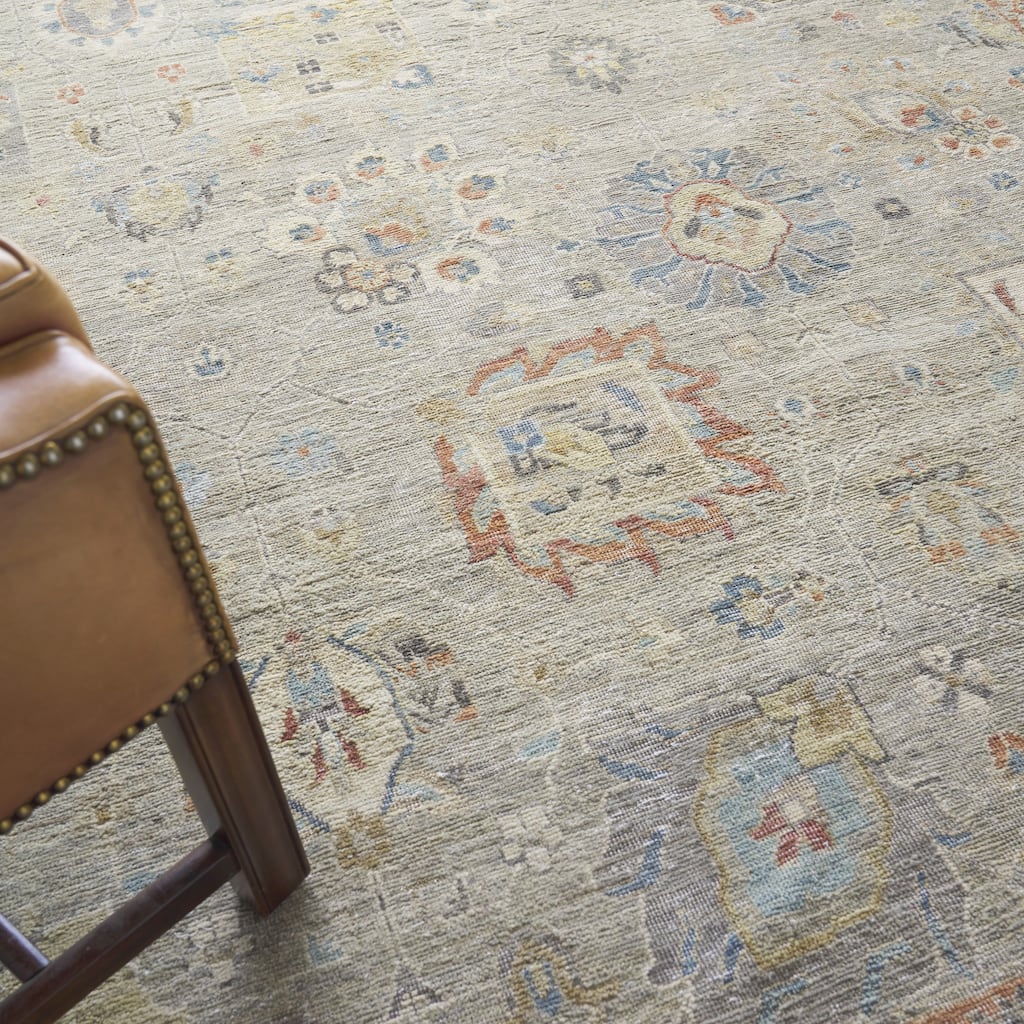 EXQUISITE RUGS Heirloom Hand-knotted New Zealand Wool Beige/Rust Area Rug.
