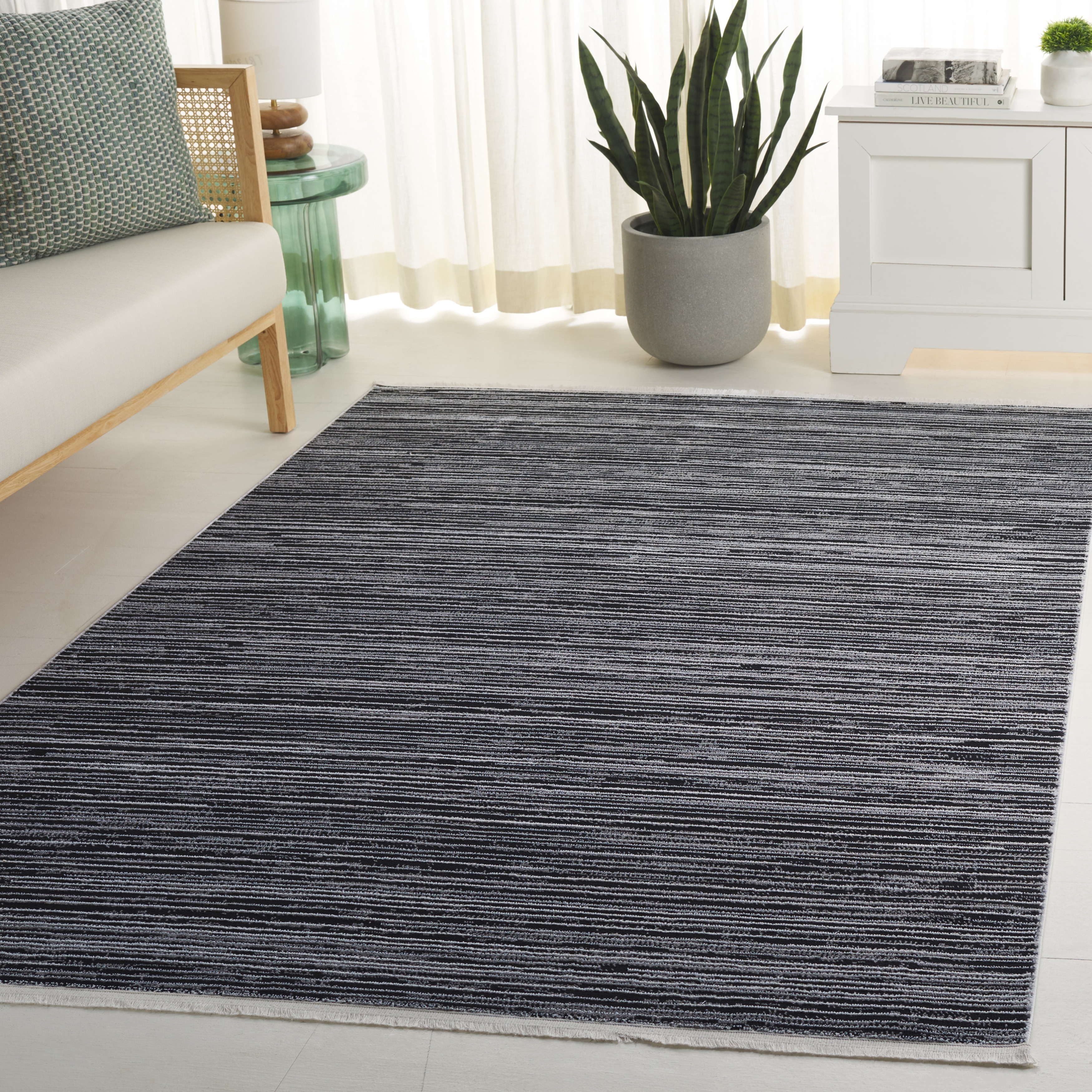 SAFAVIEH Mila Hansina Modern & Contemporary Rug