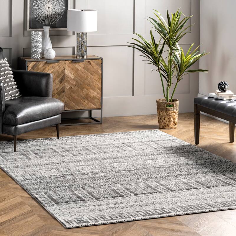 Nuloom Mabe Geometric Aztec Area Rug - 5' x 7' 5" - Ivory