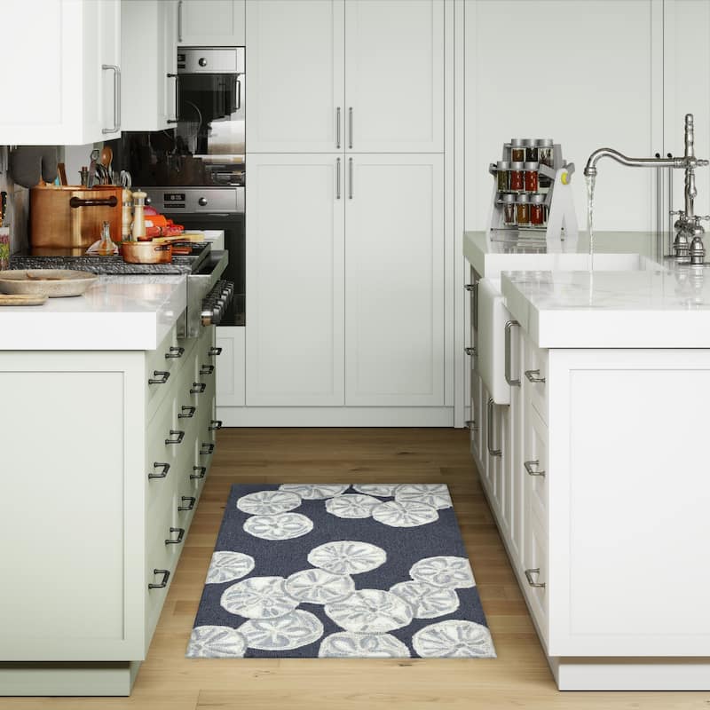 Liora Manne Capri Sea Biscuit Indoor/Outdoor Area Rug Seafoam 1'8" x 2'6"
