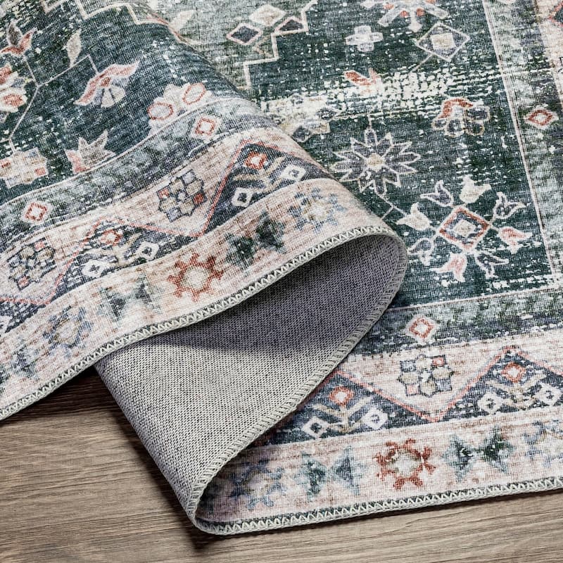 Livabliss Venkata Traditional Medallion Machine Washable Area Rug