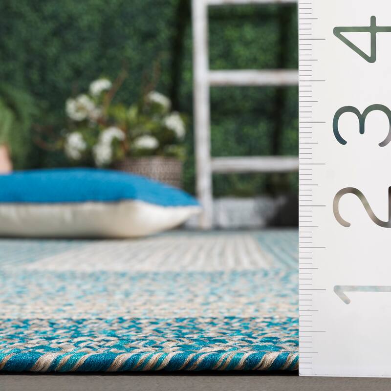 SAFAVIEH Handmade Braided Ecenur Indoor/Outdoor Machine Washable Rug