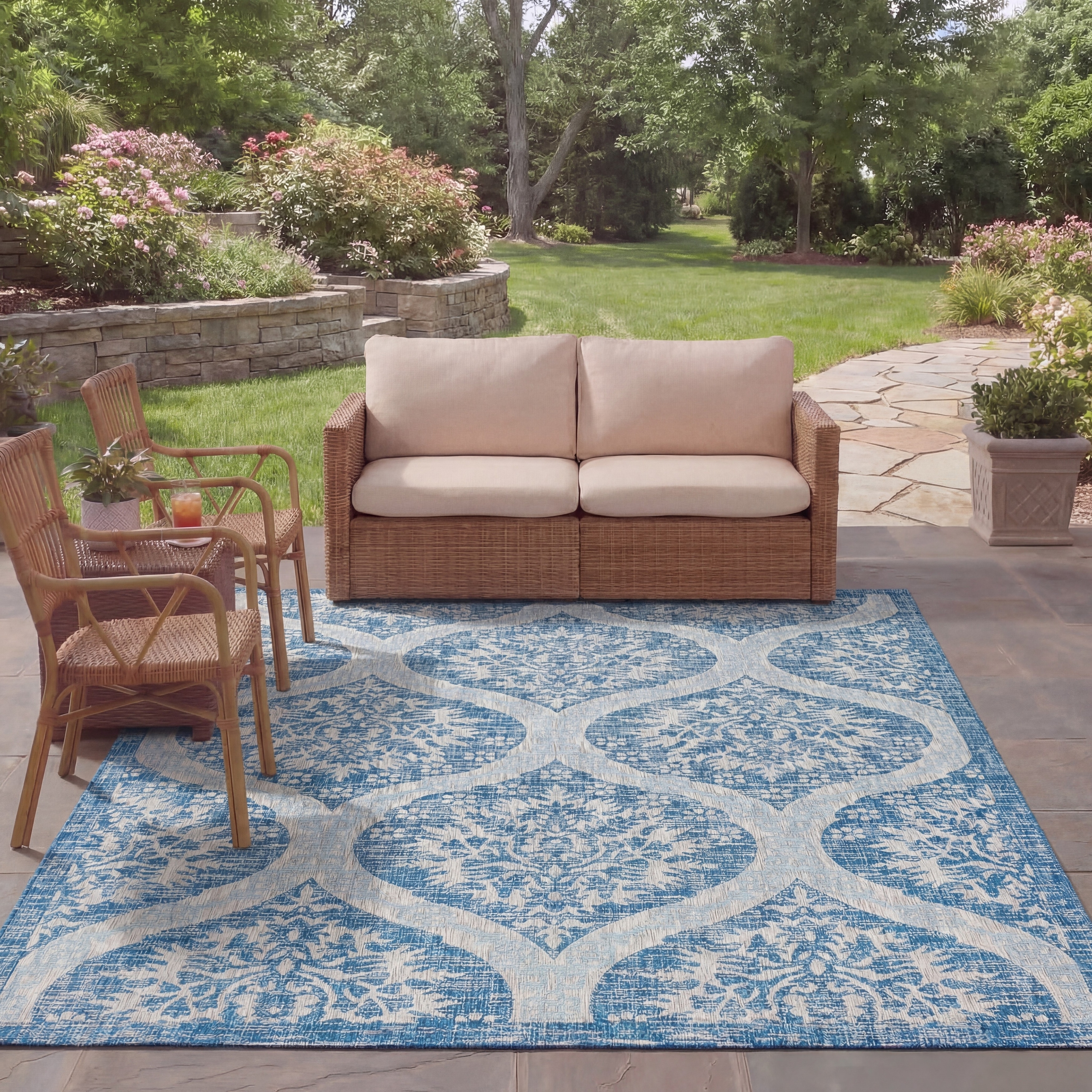 SAFAVIEH Courtyard Zakiyyah Indoor/ Outdoor Waterproof Patio Backyard Rug