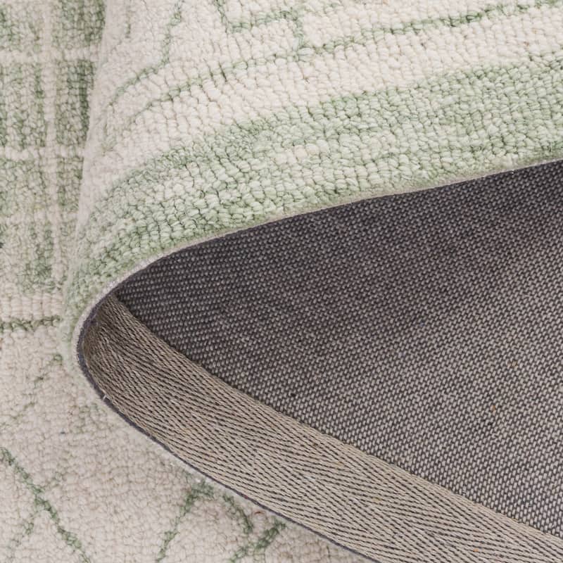 SAFAVIEH Handmade Ebony Nadka Wool Rug