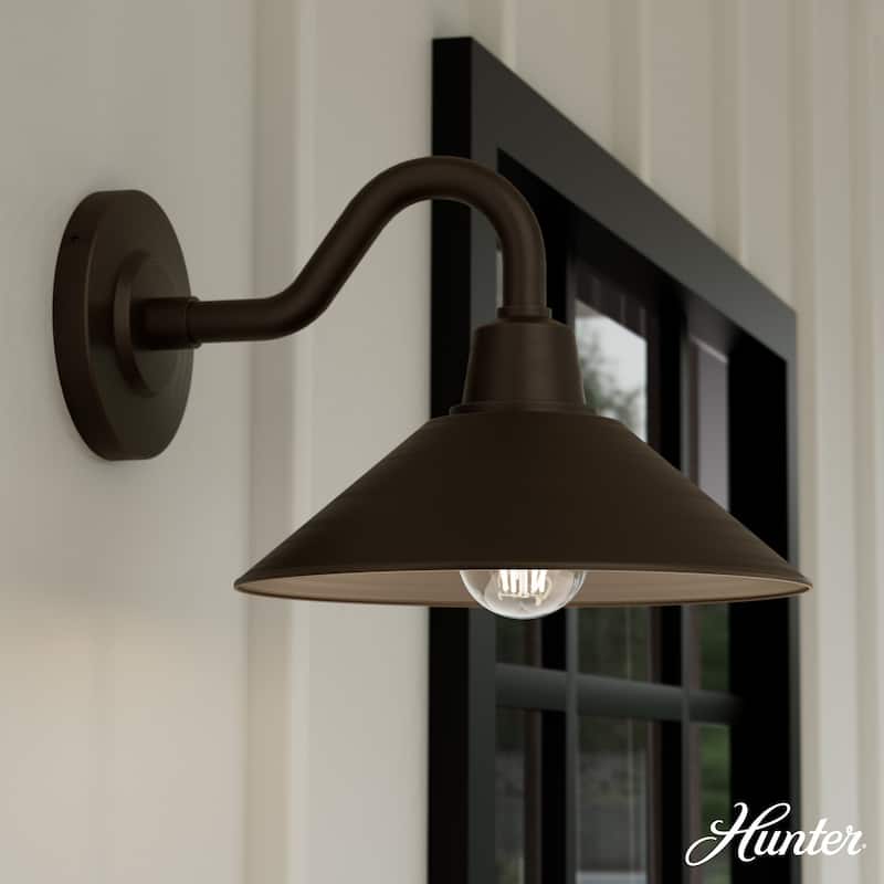 Hunter Skyflow Bronze Outdoor WeatherMax Wall Light - Modern/Contemporary - Front Porch, Patio, Garage - 8"