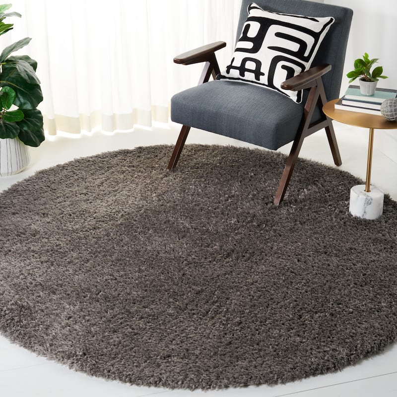 SAFAVIEH Madrid Shag Soledad Solid 2-inch Thick Rug - 6'7" Round - Charcoal