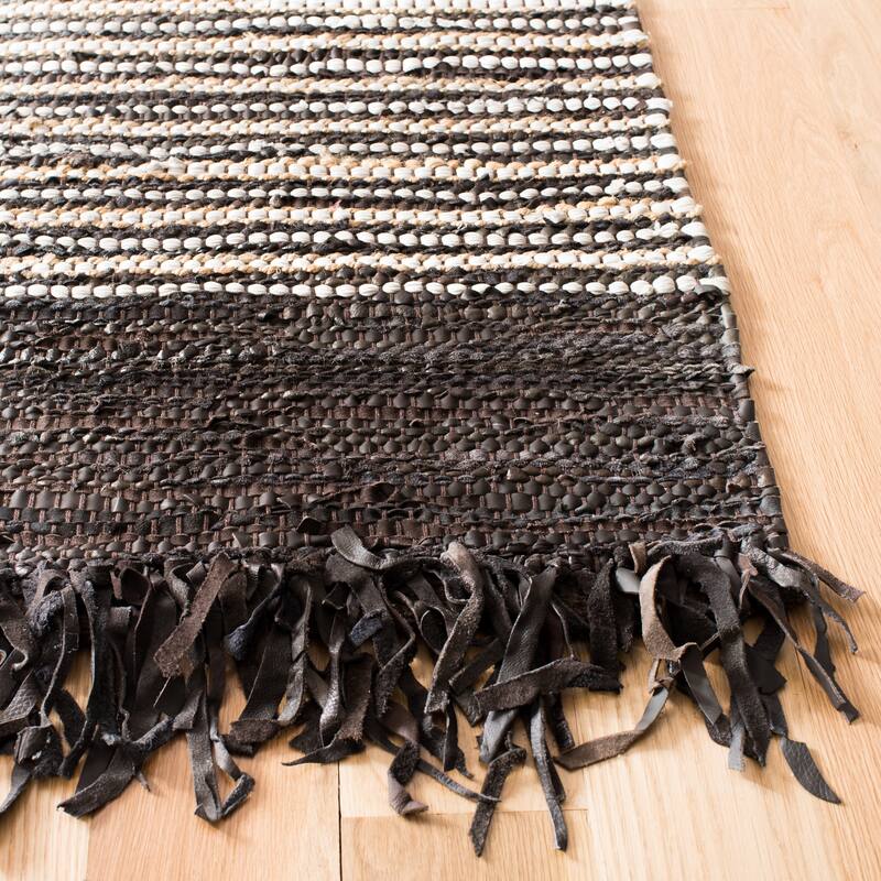 SAFAVIEH Handmade Vintage Boho Leather Zhanna Modern Stripe Leather Rug with Fringe