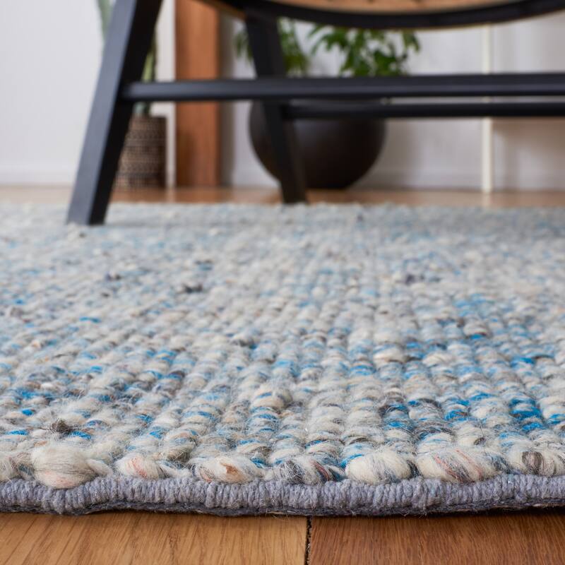 SAFAVIEH Handmade Vermont Larissa Wool Rug