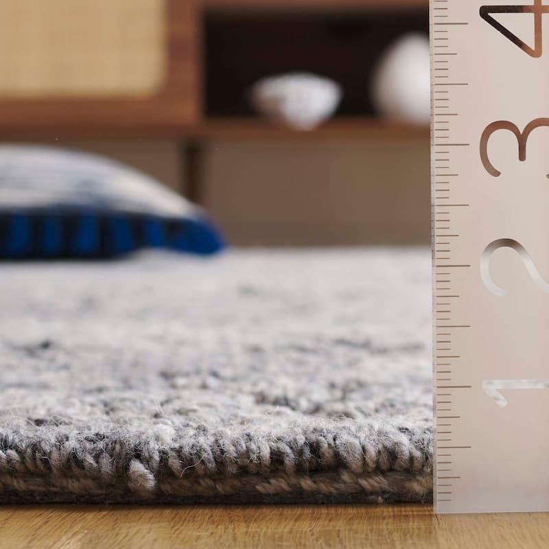 SAFAVIEH Handmade Trace Sasha Modern & Contemporary Wool Rug