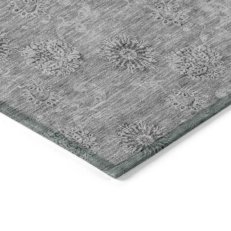Machine Washable Indoor/ Outdoor Chantille Floral Burst Rug