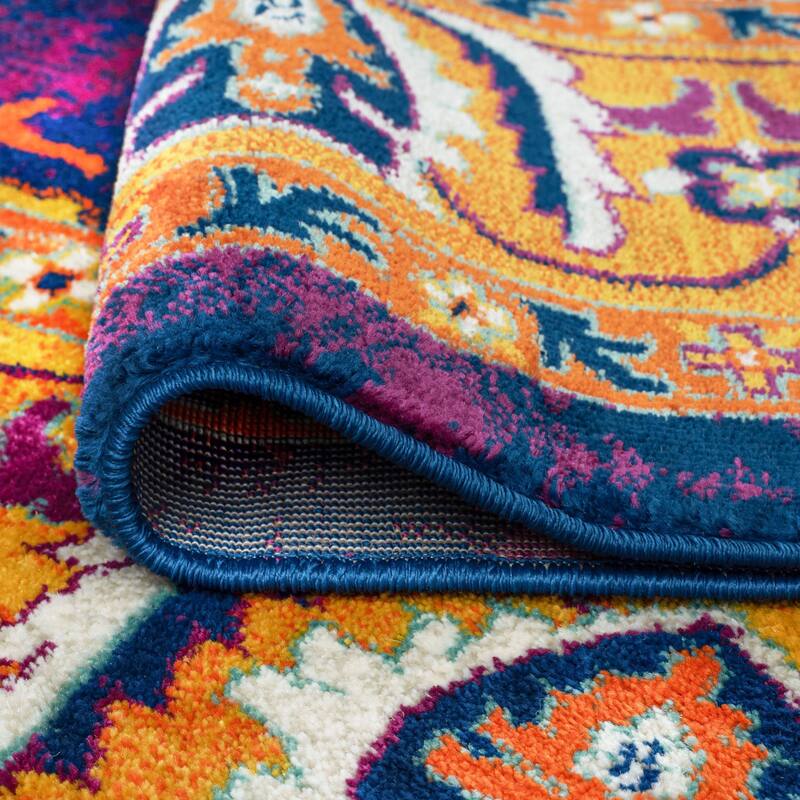 Genesis Bohemian & Eclectic Medallion Indoor Area Rug