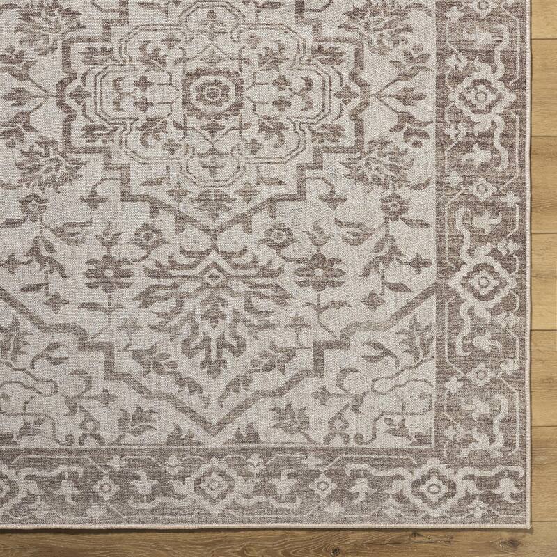 Livabliss Judie Traditional Area Rug