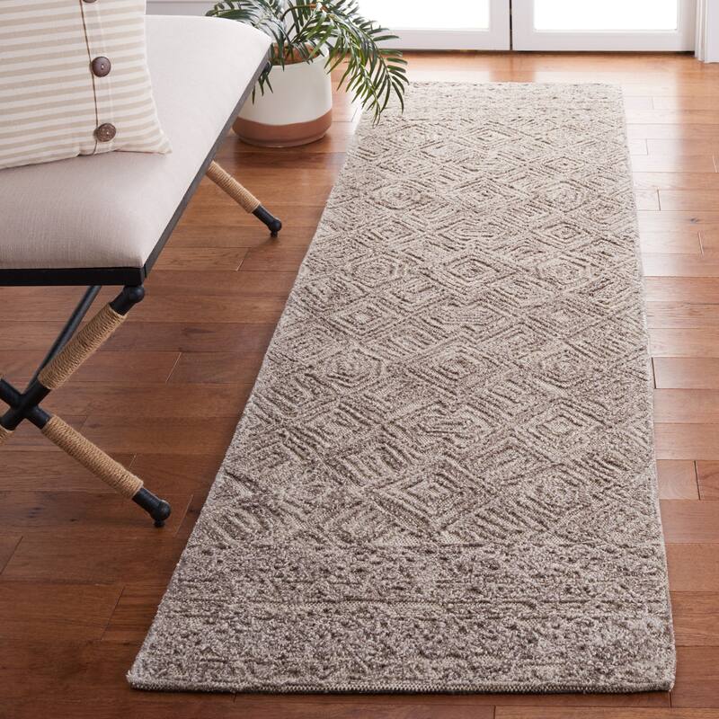 SAFAVIEH Handmade Textual Vibha Wool Rug - 2'3" x 9' Runner - Brown