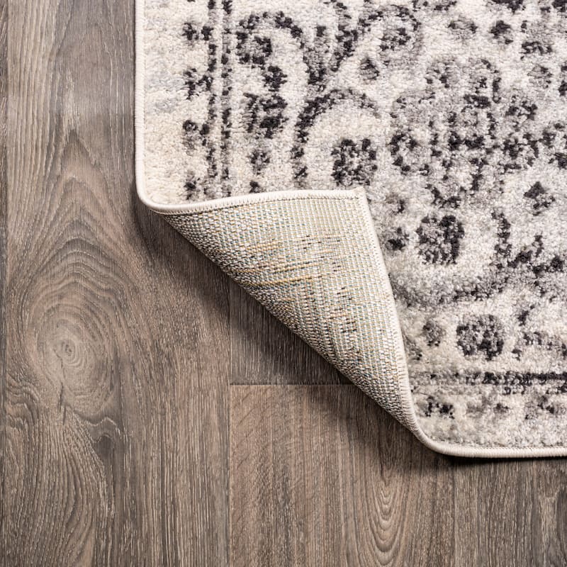 JONATHAN Y Brooklyn Filigree Medallion Area Rug