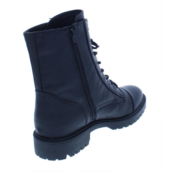 guess placing combat boots