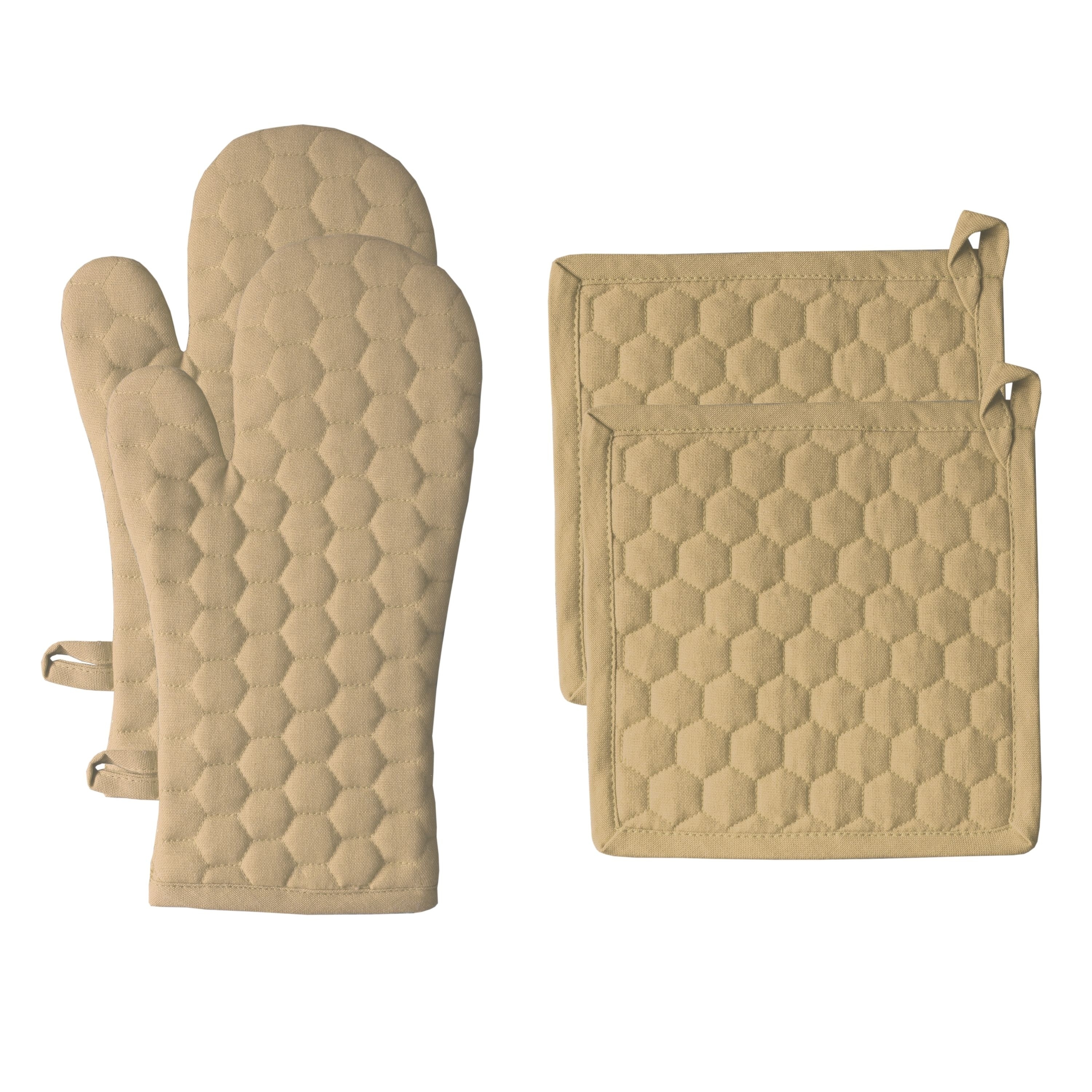 https://ak1.ostkcdn.com/images/products/is/images/direct/787bc6f93adacbfbb47866c69bc7522410419f42/Fabstyles-Fouta-Cotton-Oven-Mitt-%26-Pot-Holder-Set-of-4.jpg