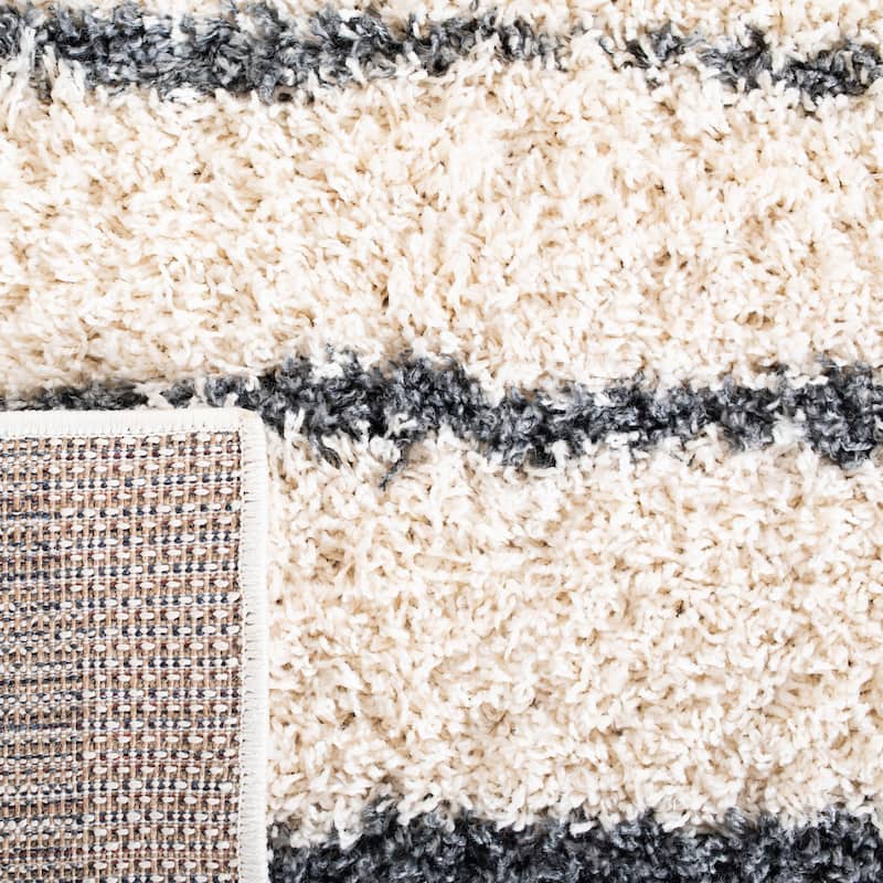 SAFAVIEH Venus Shag Moeidur 1.75-inch Thick Rug - Ivory/Dark Grey - 5' 3" x 7' 6"