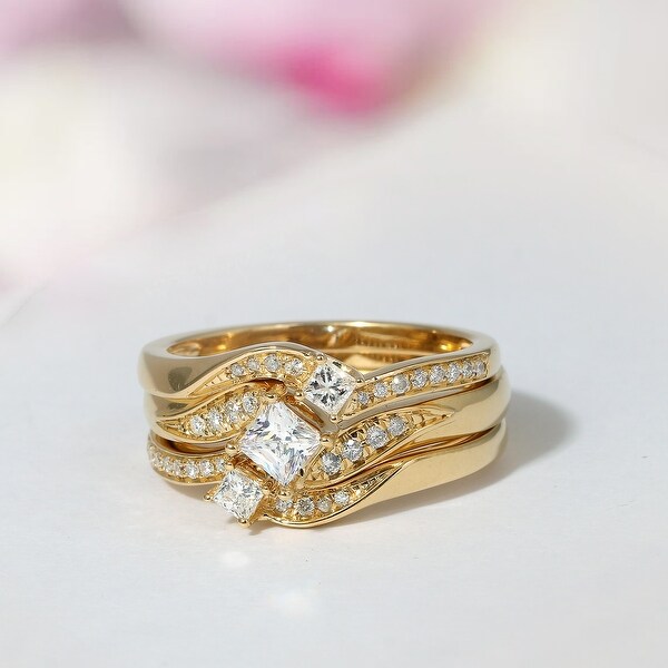 De Couer 14k Yellow Gold 1ct TDW Diamond Bridal Ring Set. Opens flyout.