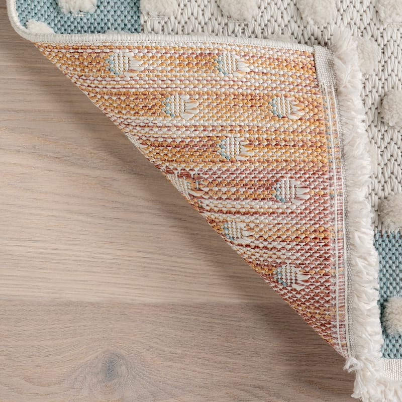 Nuloom Cecelia Polar Bear Kids Fringe Area Rug