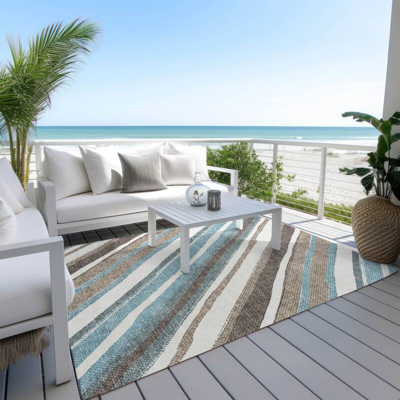 Machine Washable Indoor/ Outdoor Stripe Angles Chantille Rug