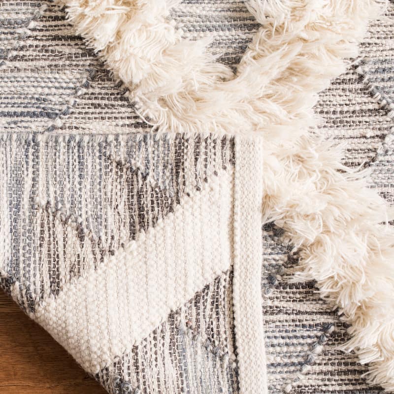 SAFAVIEH Hand-knotted Kenya Arlenne Southwestern Tribal Wool Rug