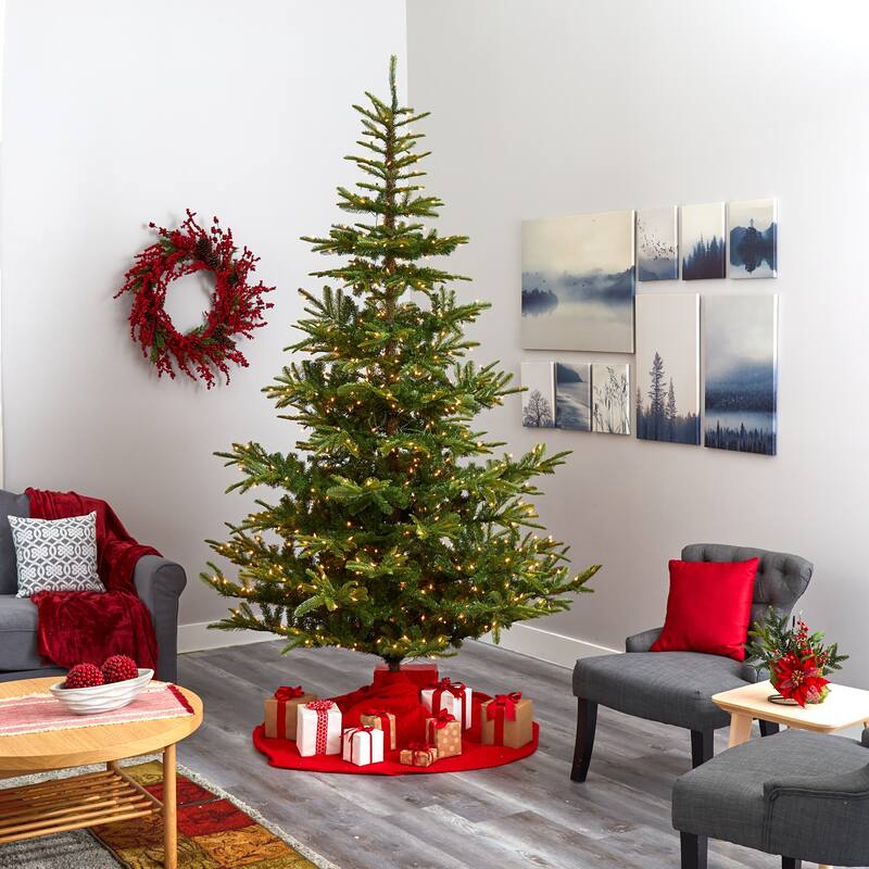9' Layered Washington Spruce Christmas Tree with 750 Lights - Green