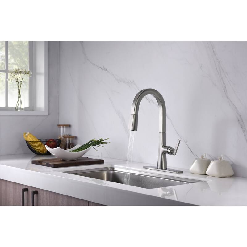 UltraFaucets Ardua Collection Single-Handle Kitchen Faucet With Pull-Down Spray