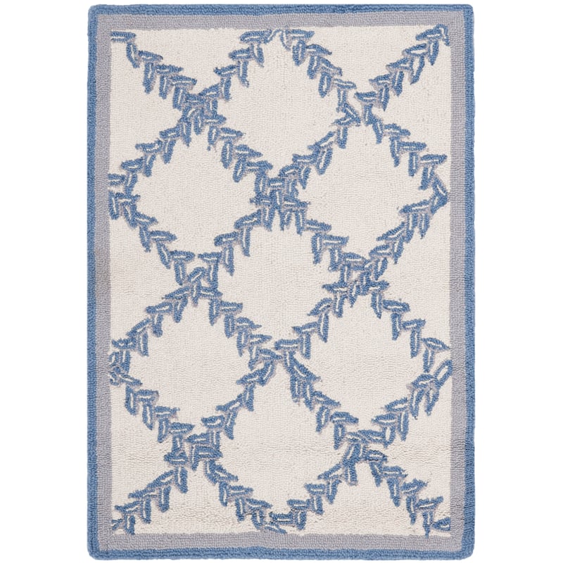 SAFAVIEH Handmade Chelsea Kimber Trellis French Country Wool Rug - 1'8" x 2'6" - Ivory/Light Blue - Rectangle