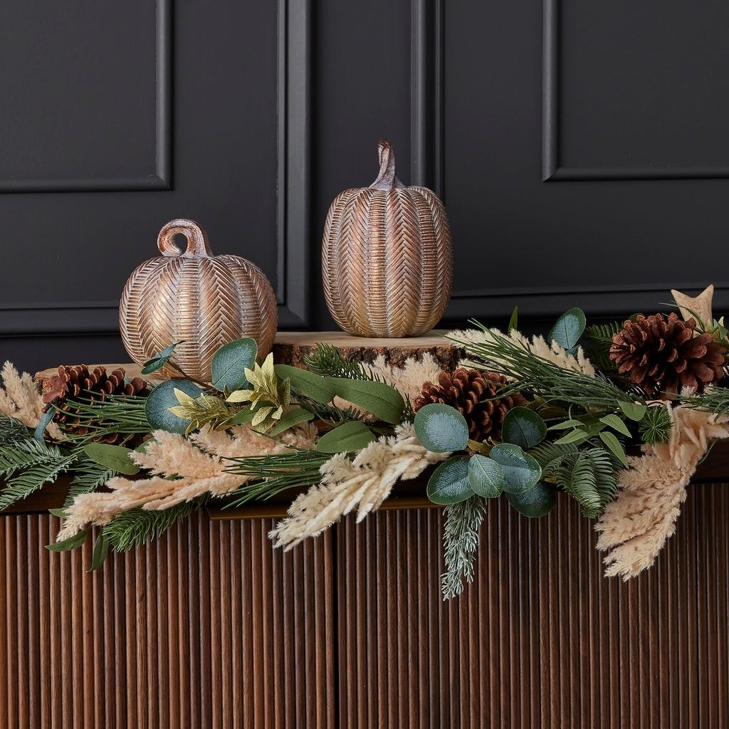 6 ft Eucalyptus, Pampas and Pinecone Garland