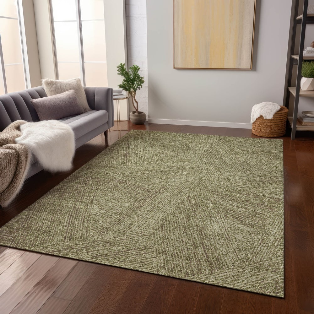 Machine Washable Indoor/ Outdoor Solid Geo Chantille Rug