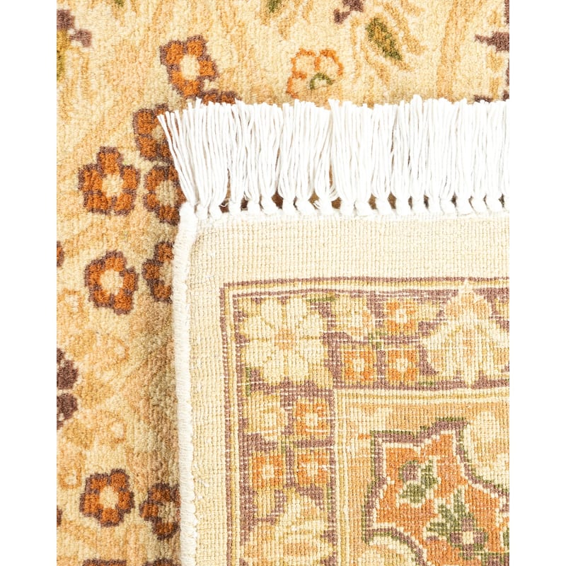 Overton Handknotted Wool Traditional Oriental Ivory Area Rug - 5' x 8'